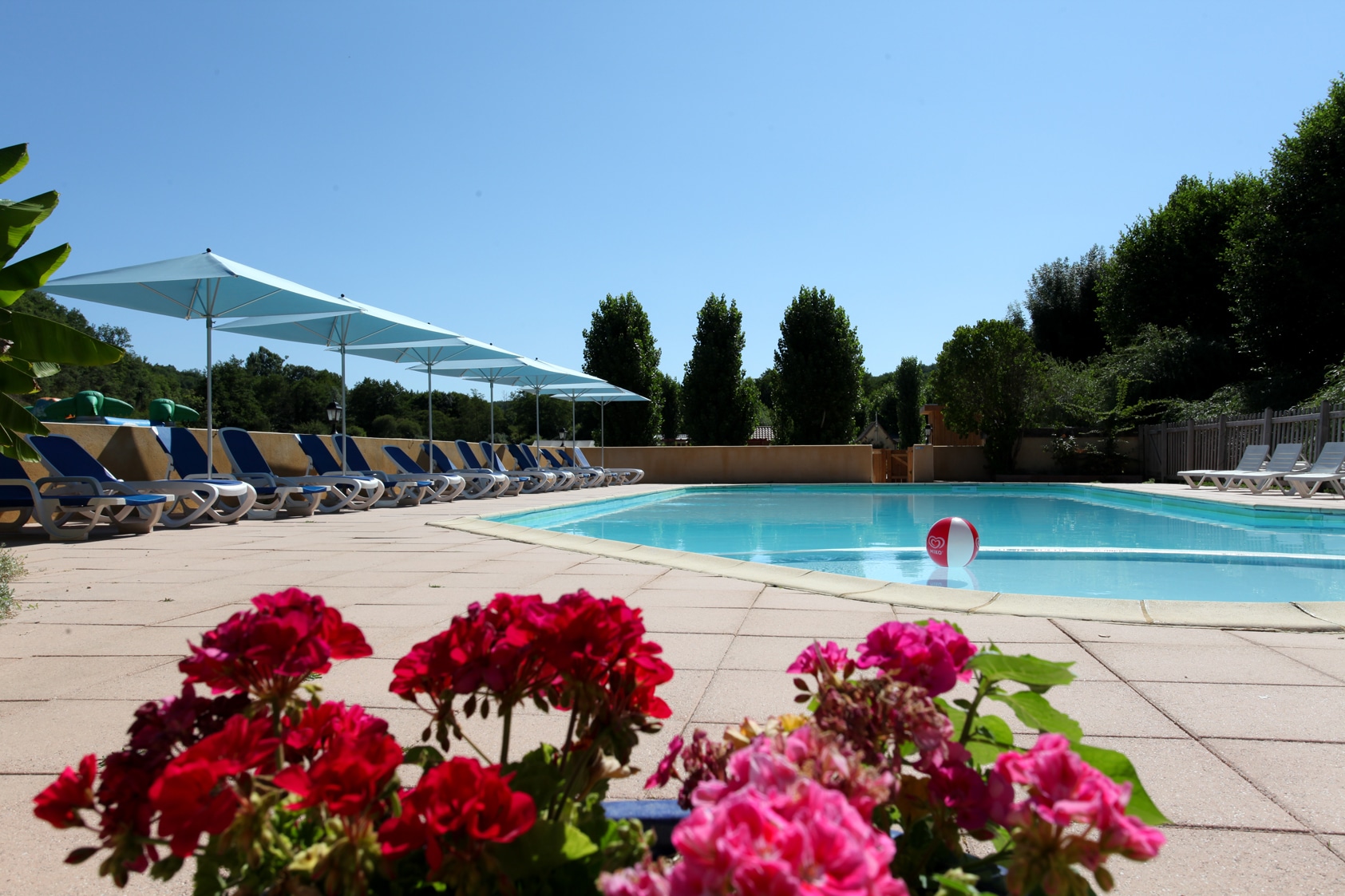 campingplatz sarlat mit schwimmbad