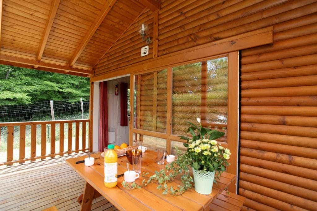 vermietung chalet mit terrasse in dordogne